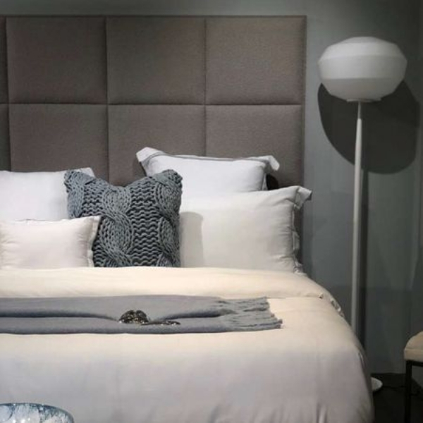 Imagen de Cama Ginna King Size Bone